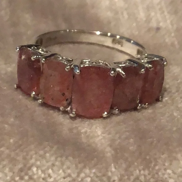 Genuine African Strawberry Quartz Ring NWOTS